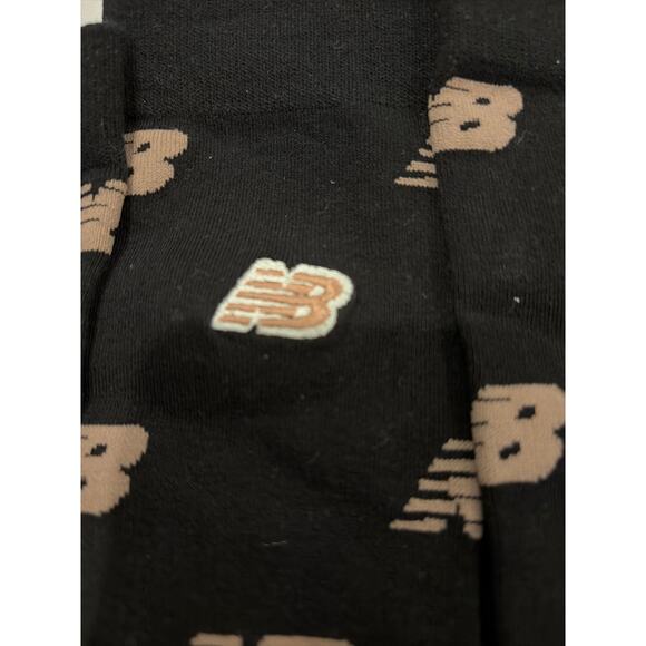 4 pack new balance socks, medium - Picture 4 of 4